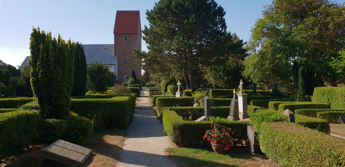 St.Severin Kirche und Friedhof in Keitum auf Sylt (c)Markus Gieppner